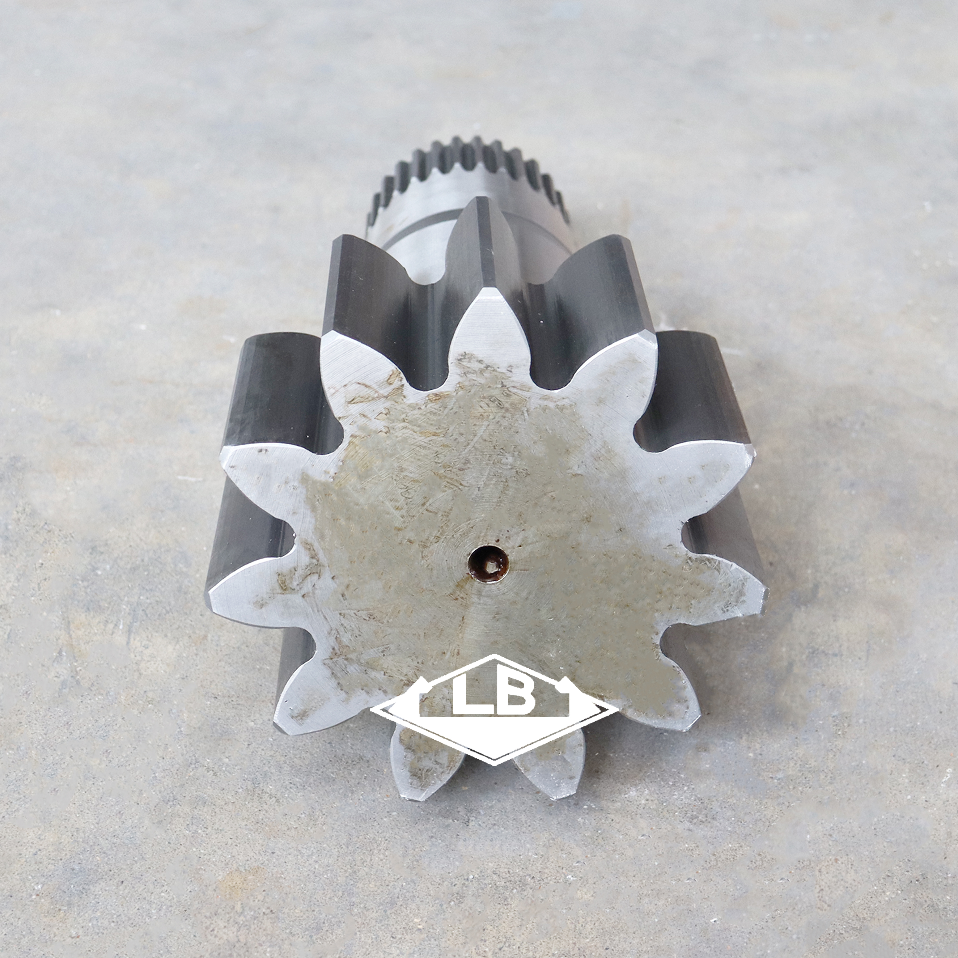 SK250-8 SK230-6 SK485-8 Swing Arbre LQ32W01038P1 Swing Pigion Arbre Kobelco Excavatrice Pièces