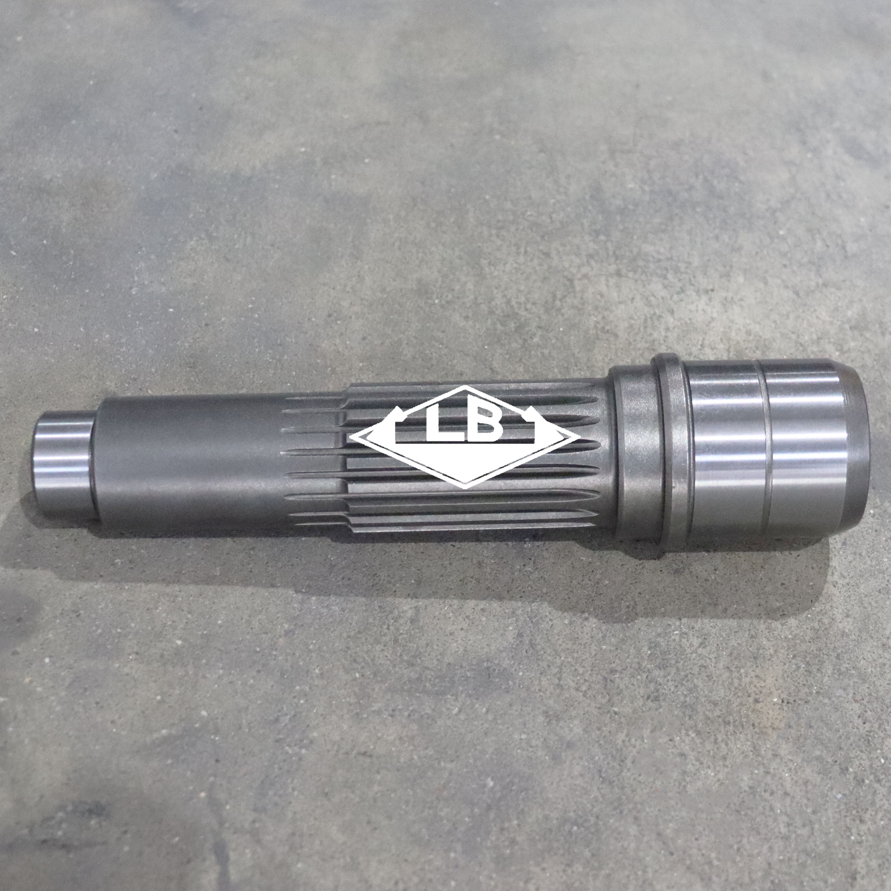 DX220 DX225 Arbre du moteur de voyage K9007415 Réduction de voyage Drive de bac à arbre pour l'excavatrice Doosan
